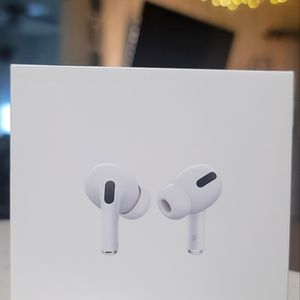 Airpods Pro w/ MagSafe Charging Case